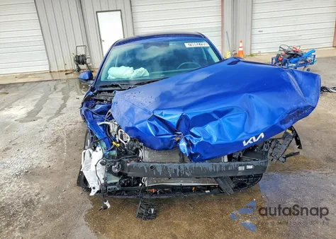 2025 Kia K4 Lxs из США, поврежденный, VIN 3KPFT4DE5SE181153